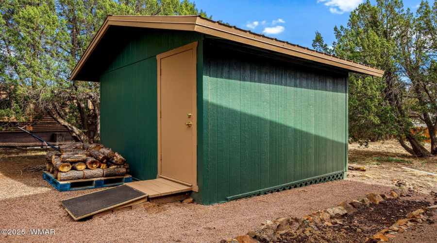 2185 Gingerbread Ln Overgaard, AZ 85933