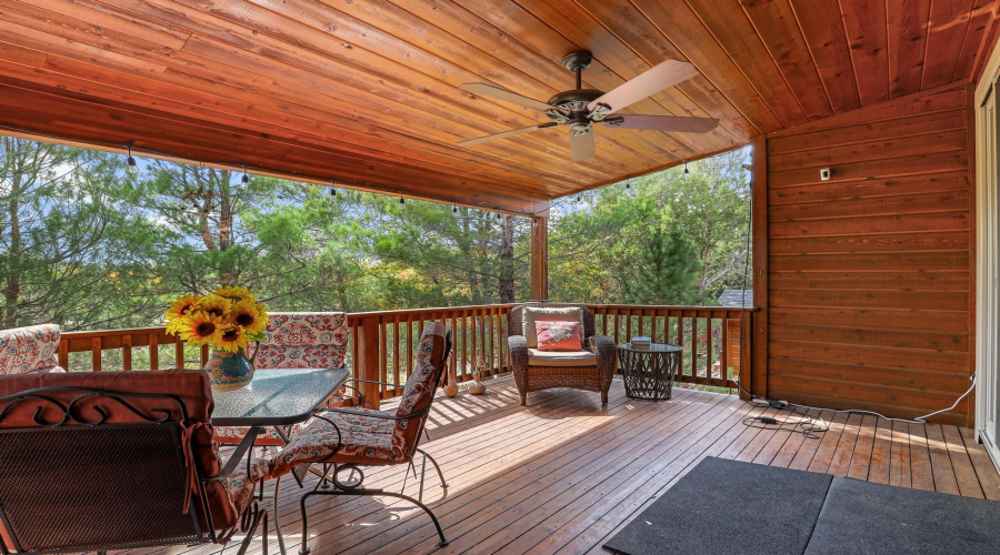 Covered deck 1E0A3570 copy