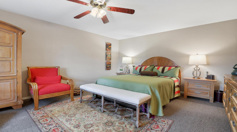 Lower level bedroom 1E0A3641