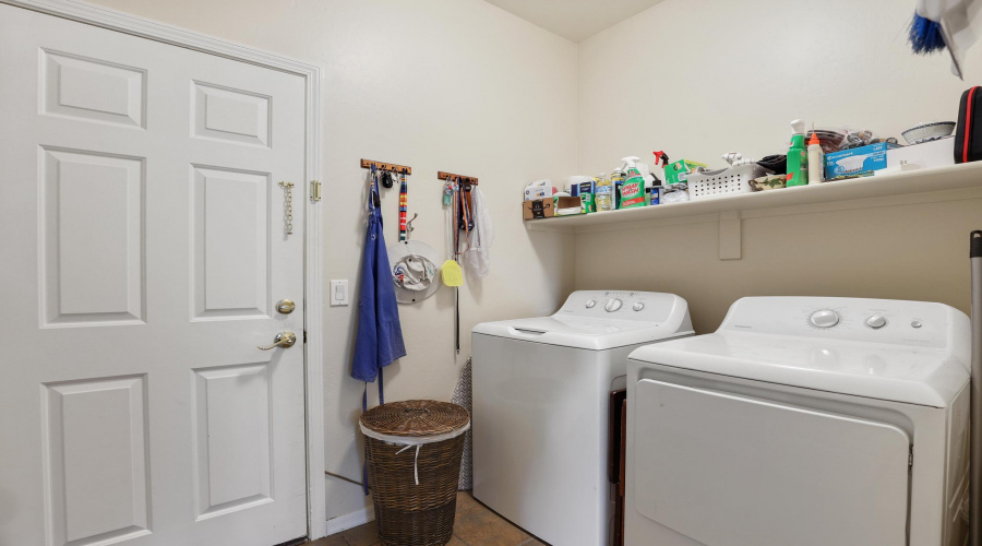 Laundry room 1E0A3750