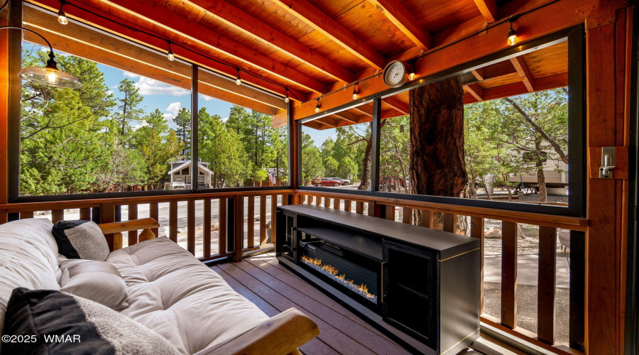 Screened Deck