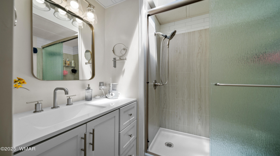 Modern Bath