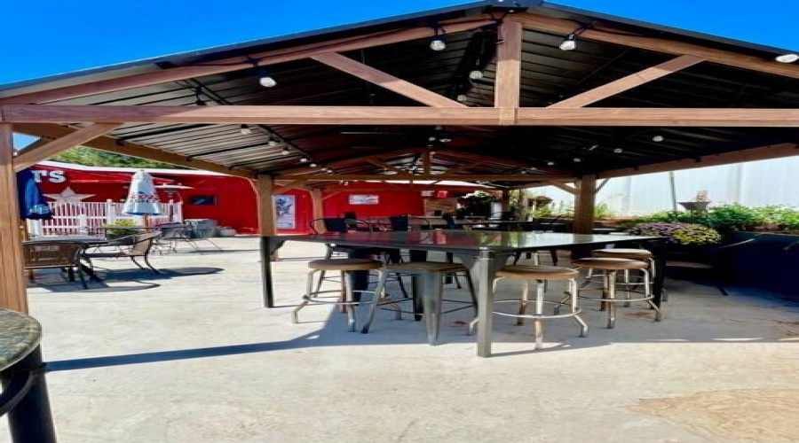 Bandits patio6