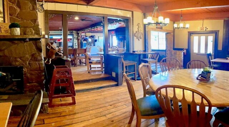Bandits dining6