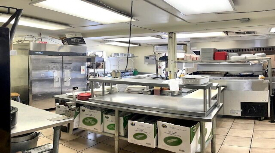 Bandits kitchen2
