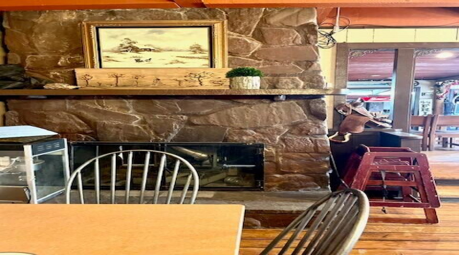Bandits dining5