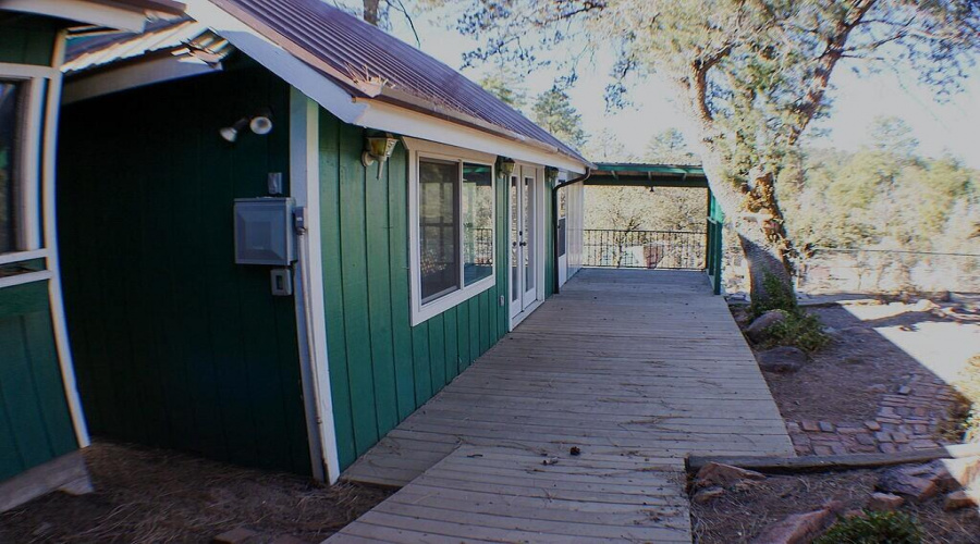 DECK TO CABANA