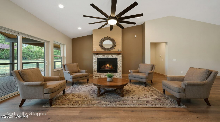 livingrm2