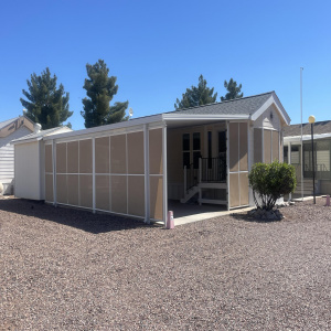 Screened Patio/ carport