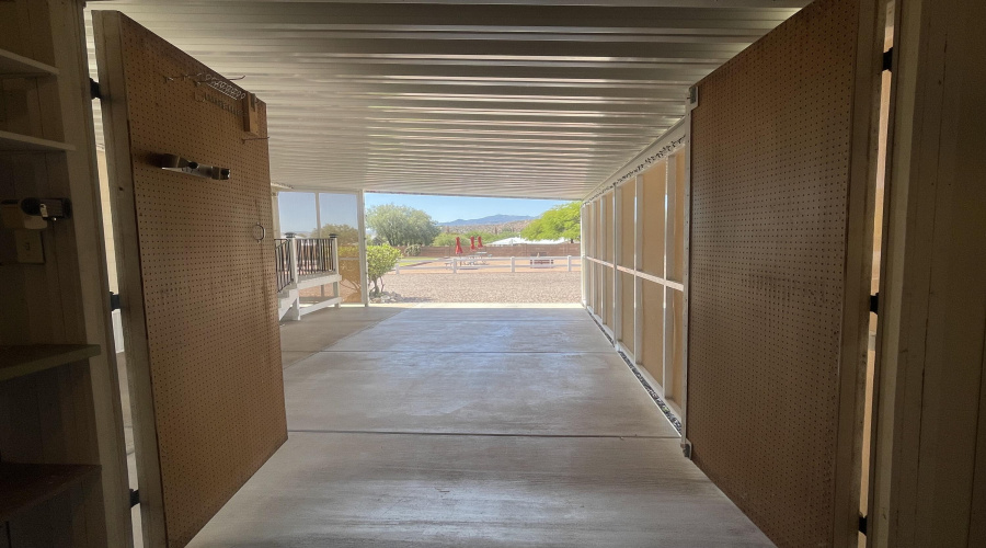storage with double doors/ramp