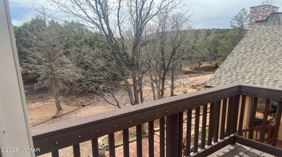 STUDIO BALCONY