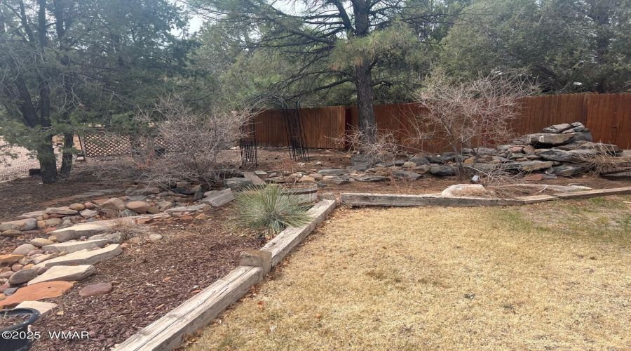 WATER FEATURE BACKYARD