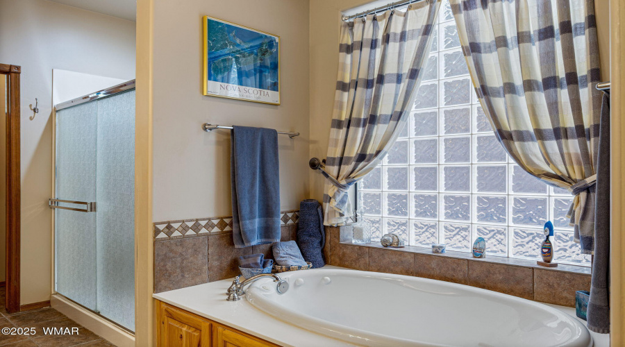 Primary Ensuite Soaker Tub