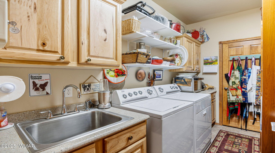Utility Room with Sink