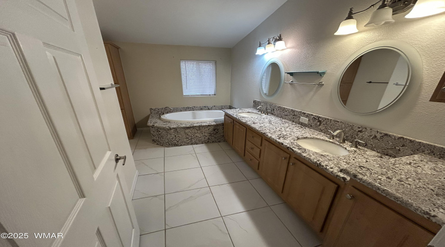 2081 Master bath 1