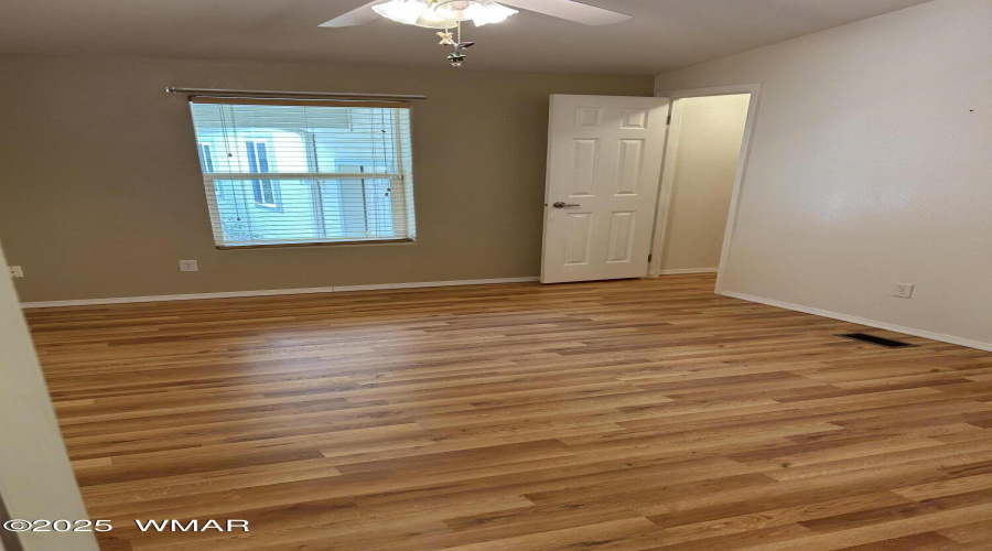 2081 guest bed 2