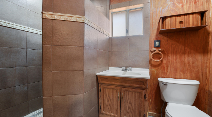 En-suite Bathroom