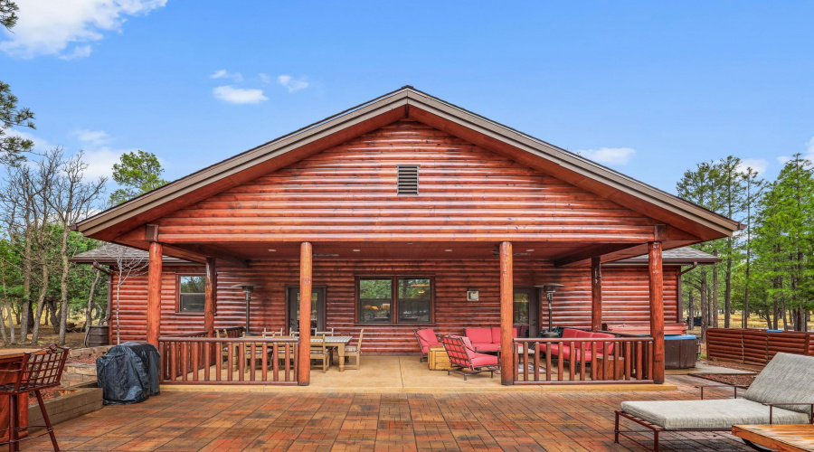 Great back covered deck