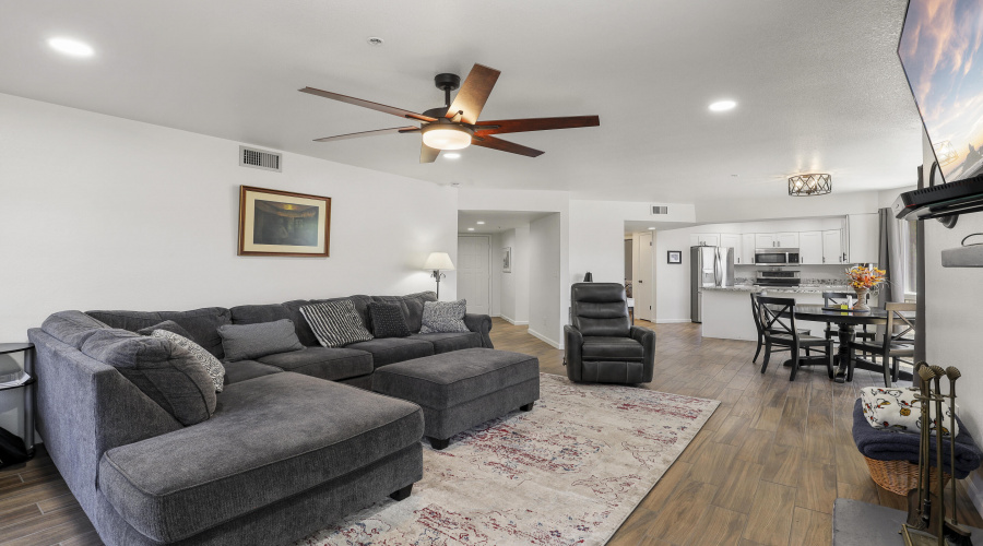 Living Room (3)