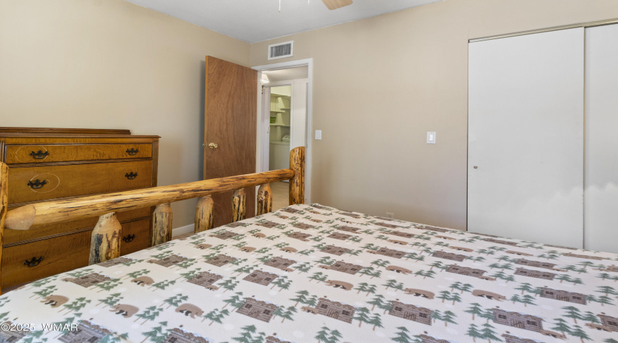 2128 Forest Park Rd, Overgaard (17)