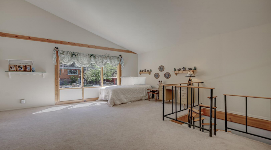 Spacious Loft