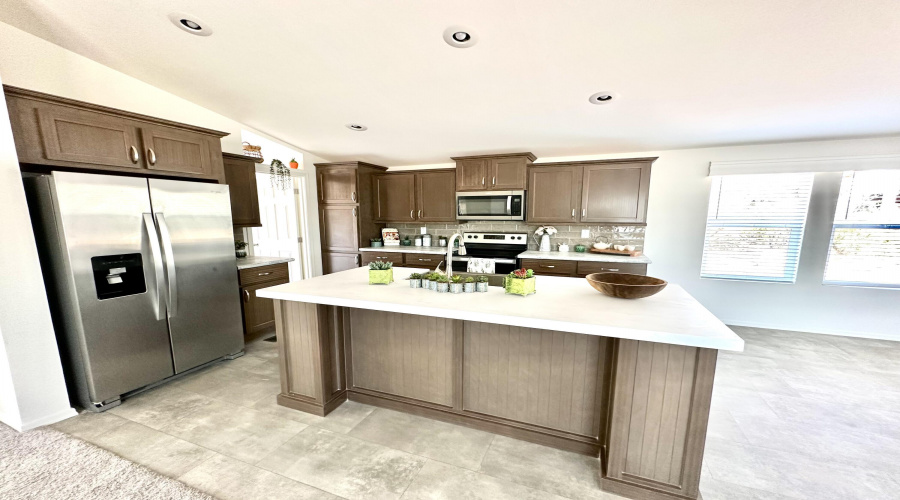 145 W Four Peaks