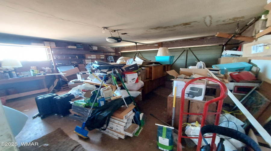 167 Navajo Garage