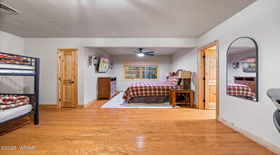 Guest Room 4