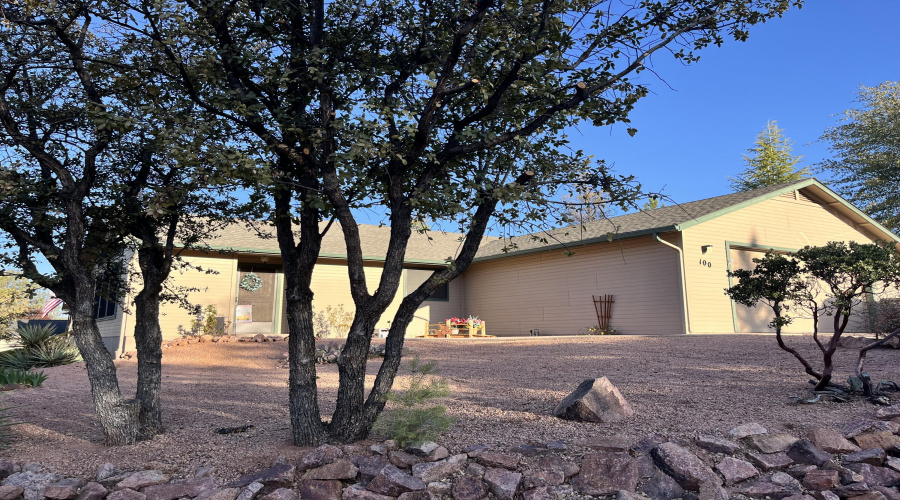 Rare single level site built Payson home