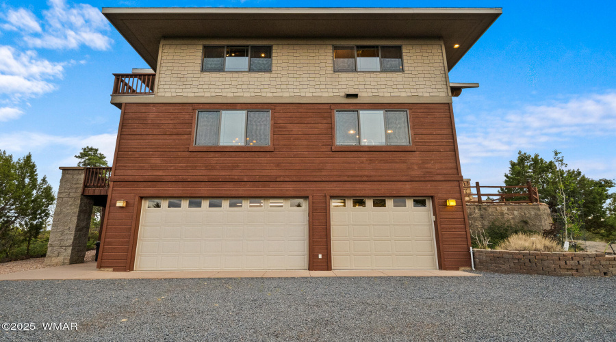 3 car Garage