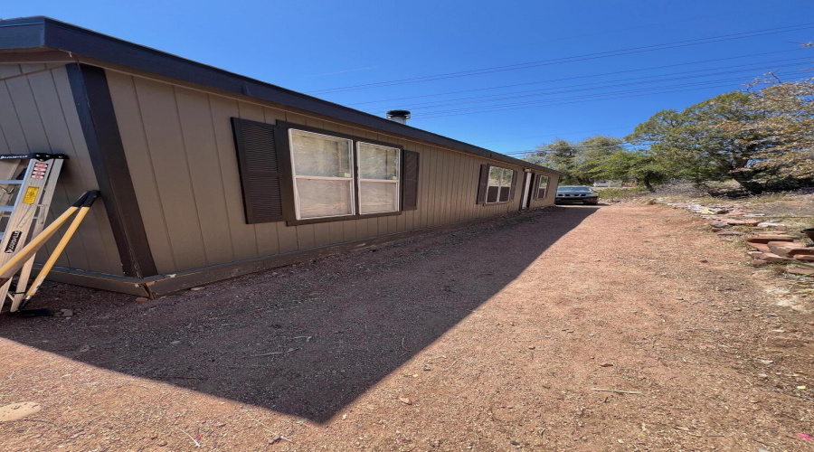 523 Highland