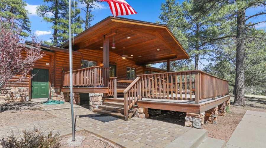 Front Porch / Deck