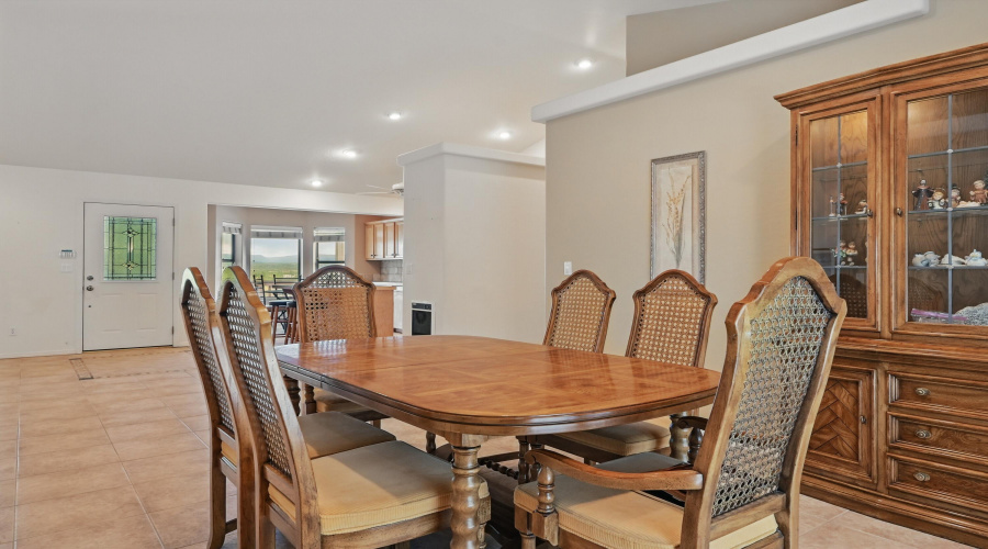 Formal Dining