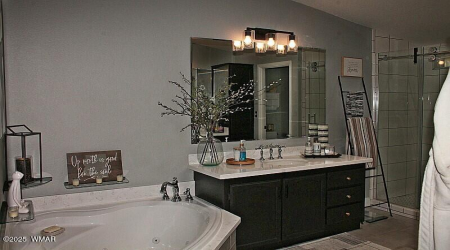 039_Master Bath