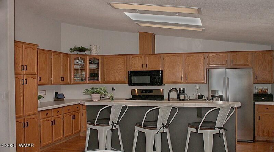 Updated Kitchen w/Breakfast Bar