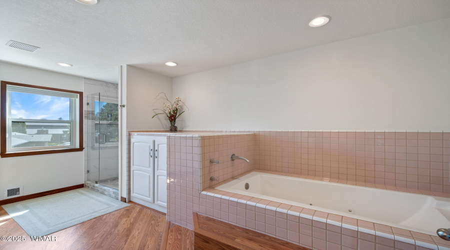 Primary Soaker Tub