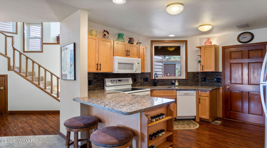 Kitchen Peninsula Seating