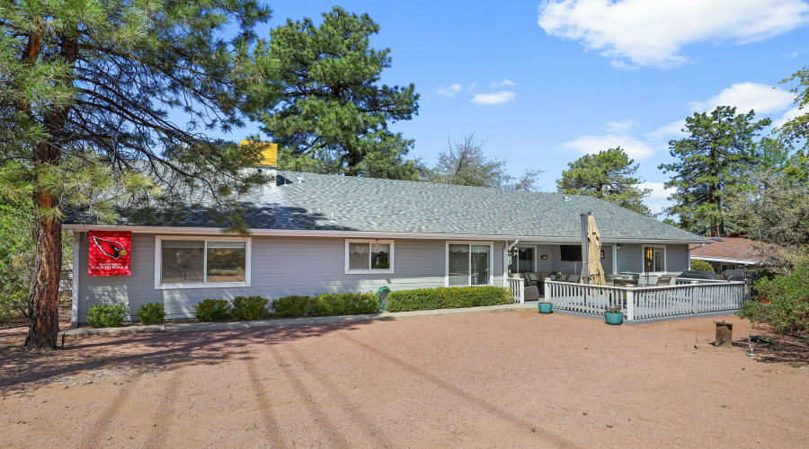 Back of house/yard
