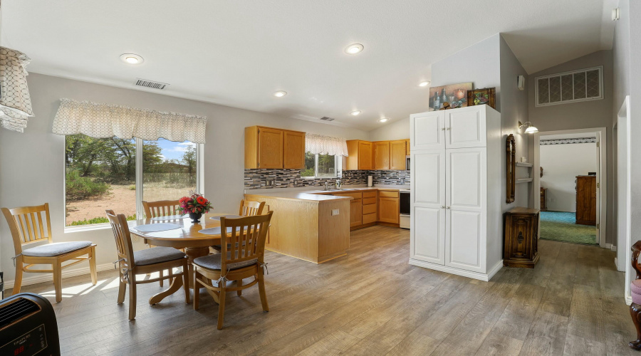 Kitchen/dining