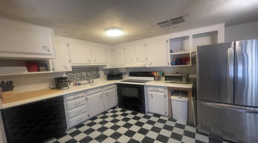 Appliances included