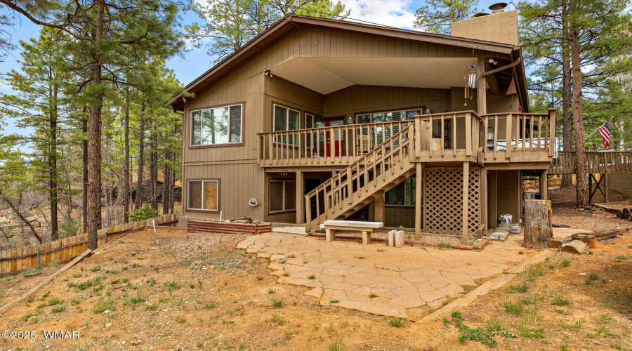 Spacious covered deck