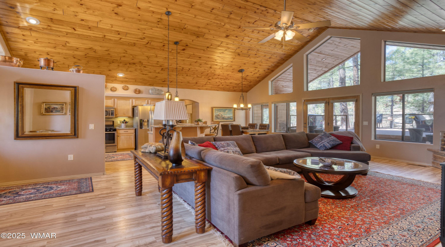 006_Living Area