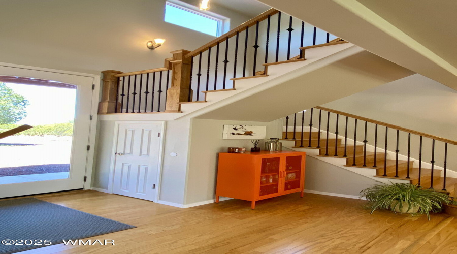 Gorgeous Entry