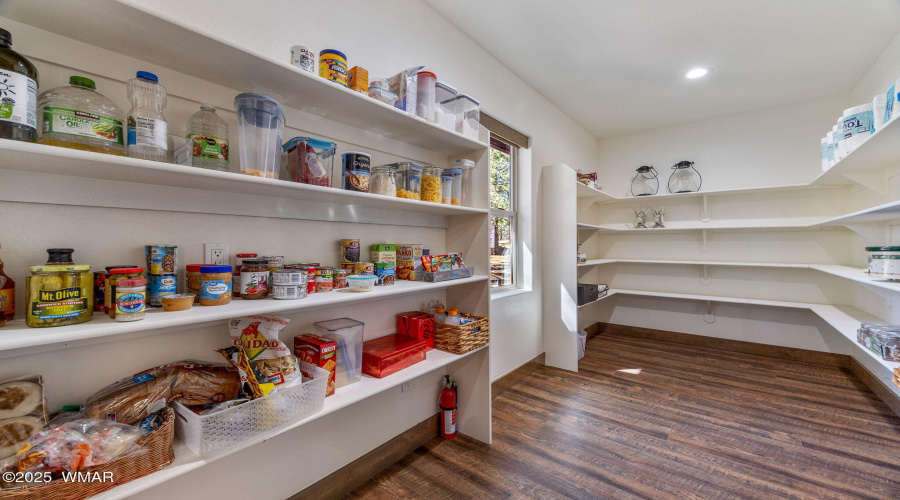 Walk in Pantry