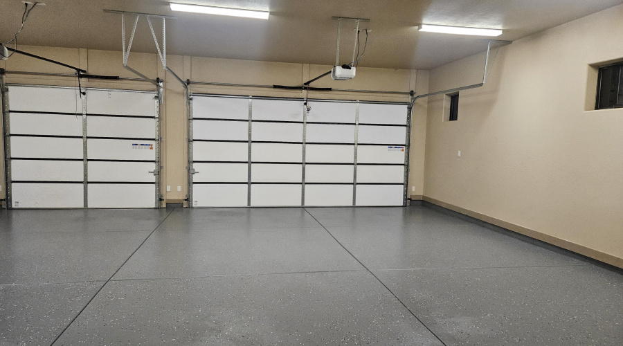 3-CAR GARAGE - NEW EPOXY FLOORING
