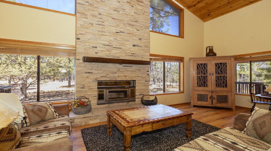 MLS 5002 Horseshoe Dr. Family GREAT 5141