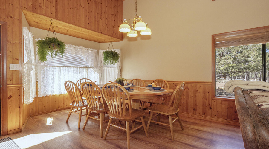 MLS 5002 Horseshoe Dr. Breakfast Rm 5150