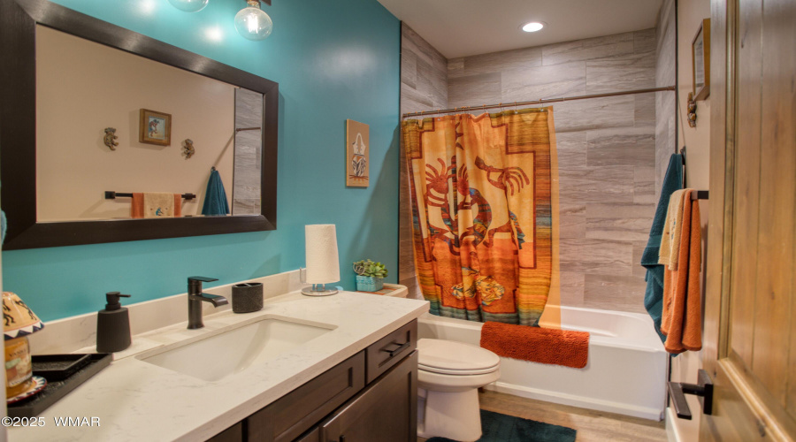 019_Second Bathroom