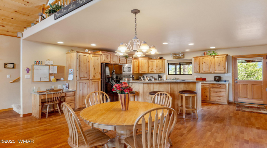 2761JaguarCir-HeberOvergaard-AZ-9