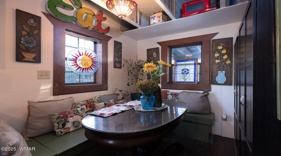 Dining nook